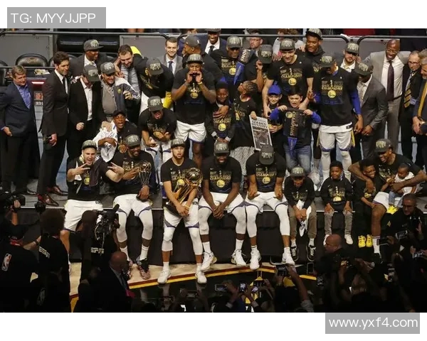 勇士队强势击败骑士队113比91展现冠军实力与团队默契